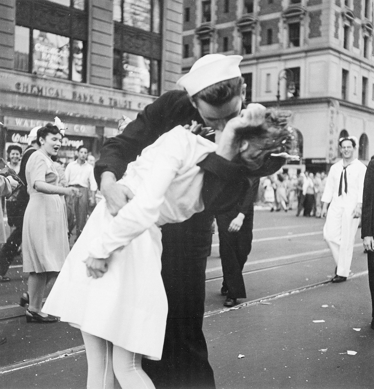 “Kissing the War Goodbye” - Victor Jorgensen, 13. Aug. 1945.
