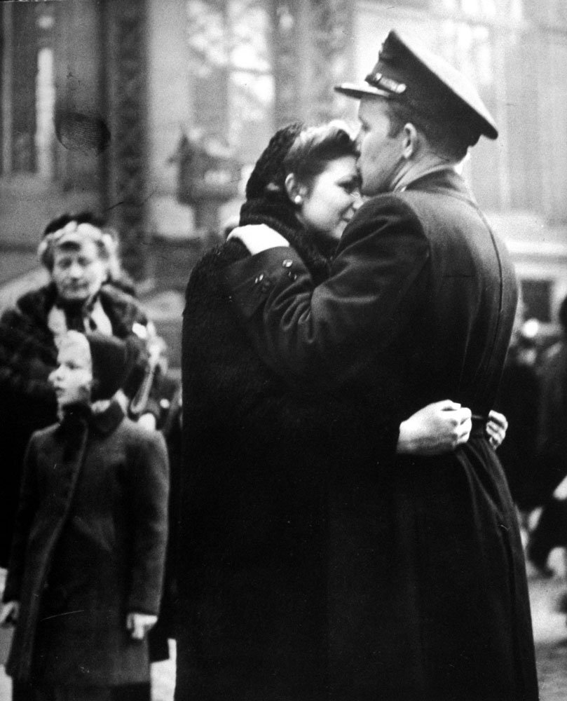 Wartime Valentines, Penn Station, 1943, Alfred Eisenstaedt, The LIFE Picture Collection.