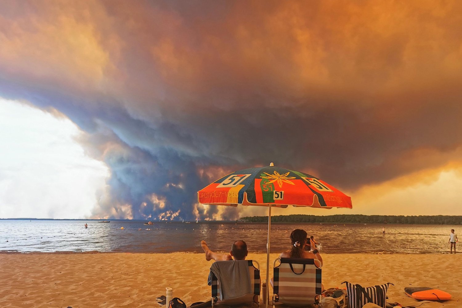 Maximilien Lamy / AFP. 24. Juli 2026, Plage du Moutchic, Étang de Lacanau.