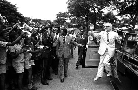 Erich Honecker in Lusaka, 20.2.1979 © Bundesstiftung Aufarbeitung/Harald Schmit
